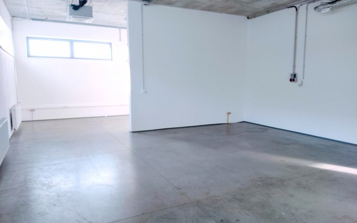 Voľné výrobné/skladové priestory na prenájom - 77 m2